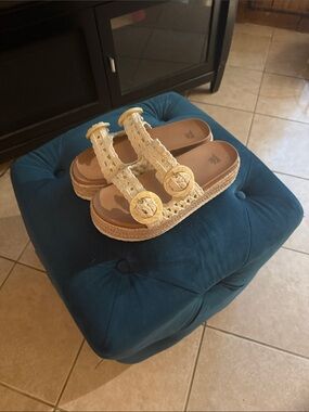 Women's Cream Crochet Platform Slide Sandals - Stylish Summer Comfort